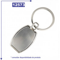 Chaveiro de metal personalizado, com detalhe na cor prata escovado nas duas faces 12573